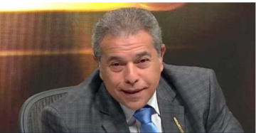 حبس الاعلامي المصري توفيق عكاشة شهرا لامتناعه عن دفع نفقة ابنه