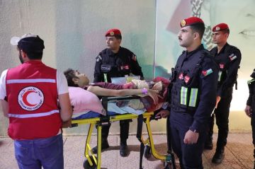 اجلاء الدفعة السابعة عشرة من أطفال غزة للعلاج في الأردن اجلاء الدفعة السابعة عشرة من أطفال غزة للعلاج في الأردن