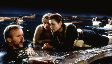 لقطات متداولة تفضح حقيقة مشاهد الغرق في سفينة تيتانيك