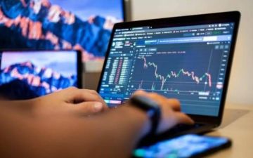 الإمارات.. رجل يخسر 268.3 ألف درهم في عملية (تداول وهمي)