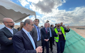 وزير الإدارة المحلية يضع حجر الأساس لمشروع تطوير مكب نفايات الأكيدر وزير الإدارة المحلية يضع حجر الأساس لمشروع تطوير مكب نفايات الأكيدر