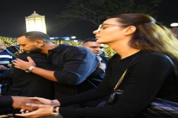 أحمد خالد صالح وهنادي مهنا يضعان حدا للشائعات بظهور مشترك في عزاء والد محمد رمضان