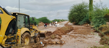 بالصور .. ارتفاع منسوب المياه و 3 إصابات جراء سقوط سقف منزل بالاغوار الشمالية خلال المنخفض بالصور .. ارتفاع منسوب المياه و 3 إصابات جراء سقوط سقف منزل بالاغوار الشمالية خلال المنخفض