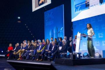 خلال كلمة لها في قمة عالم شاب واحد في ميونخ .. الملكة رانيا تدعو شباب العالم لمواجهة الكراهية بالأمل