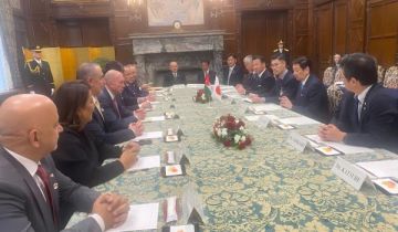 رئيس الأعيان يجري مباحثات مع نظيره الياباني في طوكيو