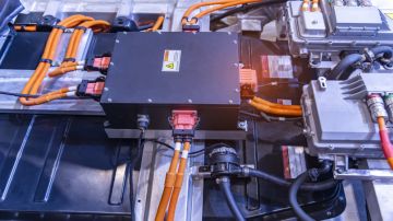 قرار هام بخصوص بطاريات السيارات الكهربائية 