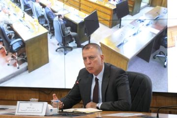 وزير الداخلية يحاضر في كلية الدفاع الوطني