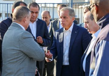 رئيس الوزراء يتابع سير العمل في مواقع زارها سابقا ويتفقد مواقع جديدة في ألوية الرصيفة والهاشمية والقصبة بالزرقاء