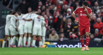 لاعبو ليفربول "يفسدون" احتفال صلاح بليلته التاريخية