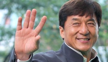 وفاة جاكي شان إثر أزمة قلبية مفاجئة!.. شائعة تصدرت الترند وأثارت قلق الجمهور