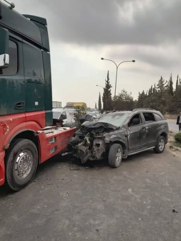 إصابات بحادث تصادم بين مركبتين في منطقة اليادودة إصابات بحادث تصادم بين مركبتين في منطقة اليادودة