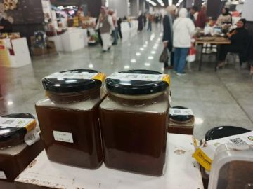 الزراعة: فحوصات صارمة لضمان جودة العسل في مهرجان الزيتون الوطني واعتماد التتبع الإلكتروني لكل عبوة