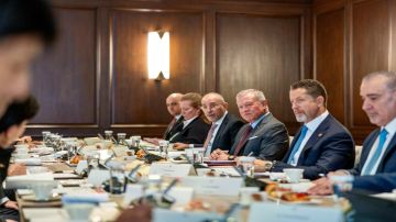 الملك يبحث في طوكيو فرص تعزيز التعاون الاقتصادي والاستثماري بين الأردن واليابان