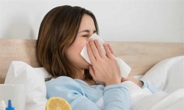 كورونا والإنفلونزا المتجددة تفرض موسما صحيا حذرا كورونا والإنفلونزا المتجددة تفرض موسما صحيا حذرا