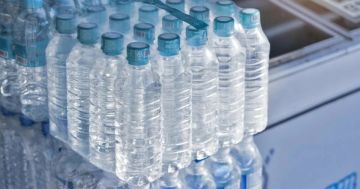 مطالبات في معان بتشديد الرقابة على تخزين عبوات المياه تحت الشمس مطالبات في معان بتشديد الرقابة على تخزين عبوات المياه تحت الشمس