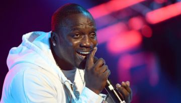 الشرطة الأمريكية تعتقل المغني آيكون بسبب رخصة القيادة