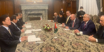 الفايز من اليابان: الأردن قوي سياسيا وأمنيا لكنه يواجه تحديات اقتصادية بسبب الصراعات من حوله الفايز من اليابان: الأردن قوي سياسيا وأمنيا لكنه يواجه تحديات اقتصادية بسبب الصراعات من حوله