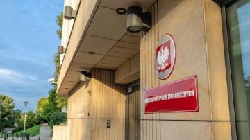 بولندا تستدعي سفير إسرائيل بسبب منشور عن المحرقة