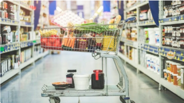 بسبب الغلاء .. أتراك يلجأون لشراء سلعهم اليومية من اليونان