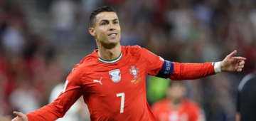 غياب رونالدو عن ملصق المونديال يشعل الغضب و الفيفا يتراجع