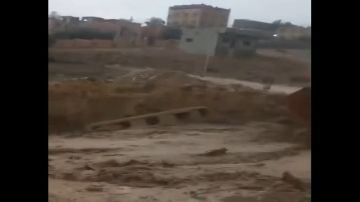 مصدر أمني: الحافلة التي جرفتها السيول في الزرقاء كانت فارغة