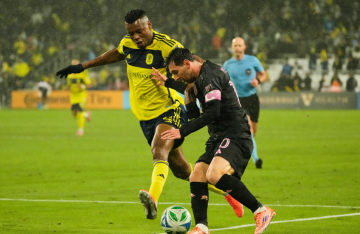 ميسي يفشل في إنقاذ إنتر ميامي من الهزيمة أمام ناشفيل في الدور الفاصل للدوري الأمريكي (فيديو)