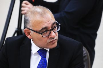 بعد تصريحات مدير الإذاعة والتلفزيون حول التعيينات الجديدة .. انتقادات لاذعة تطال أداء المؤسسة