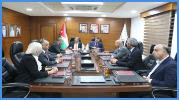 توقيع اتفاقية المطور الرئيسي لمجمع الصناعات الزراعية بغور المزرعة والحديثة توقيع اتفاقية المطور الرئيسي لمجمع الصناعات الزراعية بغور المزرعة والحديثة