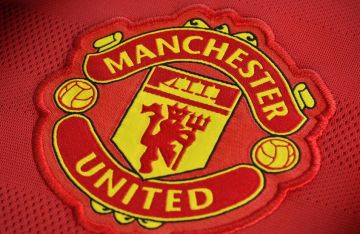 مانشستر يونايتد في موقف حرج بعد دعوى قضائية تتعلق باعتداء جنسي على لاعب سابق