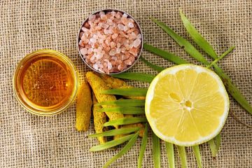 وصفات طبيعية للتخلص من قشرة الرأس الدهنية.. القهوة الأبرز