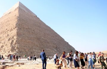 حقيقة أم خرافة.. هل الأهرامات مصدر عالمي للطاقة وتحتها كنز عملاق؟