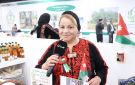سيدة تونسية تقارن بين زيت الأردن وبلادها: أبيش أحلى من السلط - فيديو
