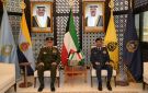 اللواء الركن يوسف الحنيطي يلتقي رئيس الأركان العامة للجيش الكويتي