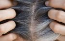 عادة سيئة تتسبب في تساقط الشعر وظهور الشيب مبكرا