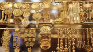 الأردن.. موجة جني أرباح تشجع المواطنين على بيع الذهب الأردن.. موجة جني أرباح تشجع المواطنين على بيع الذهب