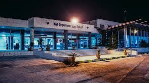 العزام: استئناف الرحلات من مطار عمان الشهر الحالي .. وفتح المطار للرحلات النهارية فقط لمدة 3 أشهر العزام: استئناف الرحلات من مطار عمان الشهر الحالي .. وفتح المطار للرحلات النهارية فقط لمدة 3 أشهر