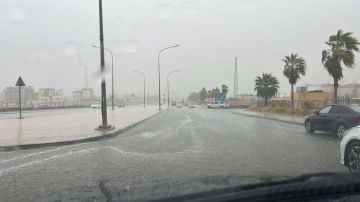 محافظ العقبة: إنقاذ 18 عاملا خلال المنخفض