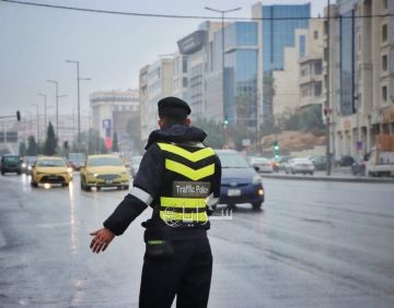 إدارة السير للسائقين: لا تغادروا مركباتكم في حال تعطلها إدارة السير للسائقين: لا تغادروا مركباتكم في حال تعطلها