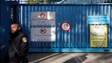 الأردن ودول أخرى يدينون اقتحام القوات الإسرائيلية لمقر وكالة الأونروا في حي الشيخ جراح بالقدس الأردن ودول أخرى يدينون اقتحام القوات الإسرائيلية لمقر وكالة الأونروا في حي الشيخ جراح بالقدس