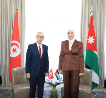 وزيرة التنمية الاجتماعية تبحث تعزيز التعاون العربي مع قطر وتونس في عمان وزيرة التنمية الاجتماعية تبحث تعزيز التعاون العربي مع قطر وتونس في عمان