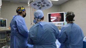 جراحة نوعية لاستئصال أكياس كلابية من رئتي طفل بمستشفى الجامعة جراحة نوعية لاستئصال أكياس كلابية من رئتي طفل بمستشفى الجامعة