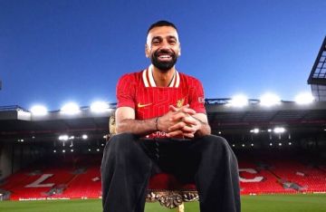 فيفا يتغنى بمحمد صلاح قبل حفل ذا بيست