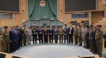 وفد كلية دفاع سلطنة عمان يزور مجلس النواب