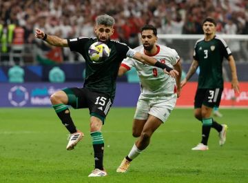 مجريات الشوط الأول .. الأردن يتقدم على الإمارات بهدف مجريات الشوط الأول .. الأردن يتقدم على الإمارات بهدف