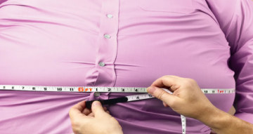 ما سبب زيادة الوزن خلال فصل الشتاء.. وعلاقتها بتفاقم آلام الظهر؟