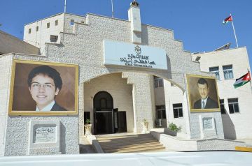 عقد امتحان الورقة الأولى للأئمة والواعظات في إربد