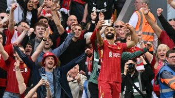 ليفربول يهدد بحرمان محمد صلاح من وداع أنفيلد ليفربول يهدد بحرمان محمد صلاح من وداع أنفيلد