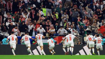 نجوم عرب يشيدون بتألق النشامى في كأس العرب