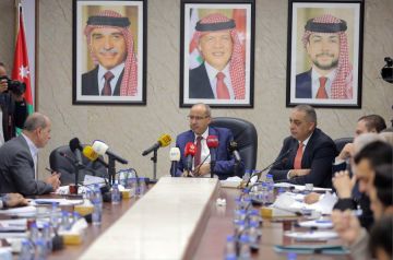 السليحات والمصري يناقشان موازنة 2026 للوزارة ومخصصات البلديات وملفات المديونية