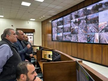 الشواربة يتجول في مناطق عمان ويتابع غرفة الطوارئ الشواربة يتجول في مناطق عمان ويتابع غرفة الطوارئ